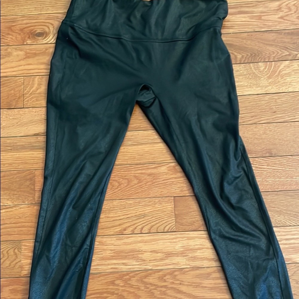 Heyson faux leather leggings medium